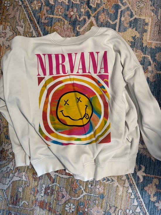 H&M Tops - Nirvana Sweatshirt